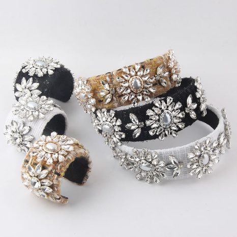 Retro diamantbesetzte Perle geometrisches Luxus Damen Stirnband Armband Set's discount tags