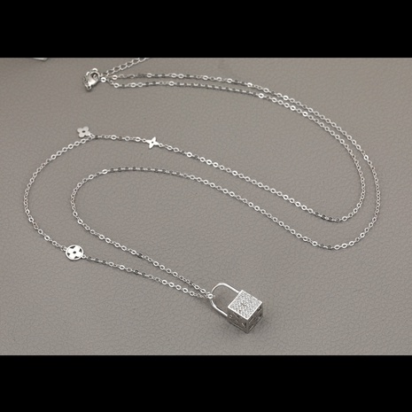 Einfache klassische Halskette mit quadratischem Schlossanhänger's discount tags
