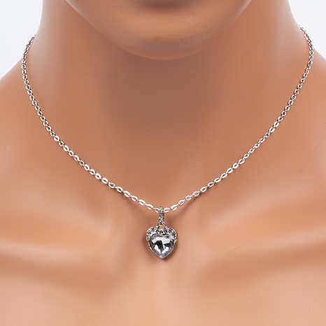 simple heart rhinestone pendant necklace's discount tags