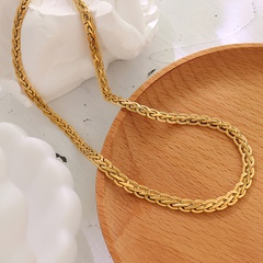 Cadena de quilla europea y americana geométrica de acero de titanio collar colgante chapado en oro de 18 quilates