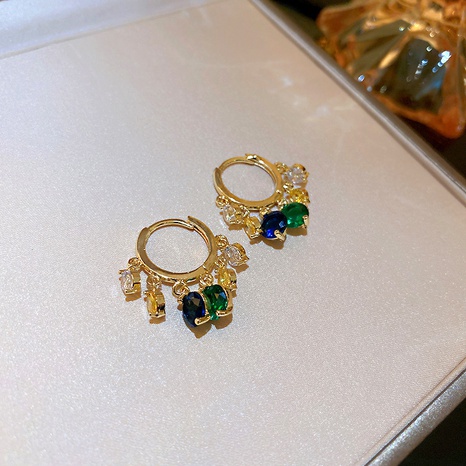 Boucle d'oreille en diamant sens du design de niche coréen simple nouvelles boucles d'oreilles à la mode femmes's discount tags