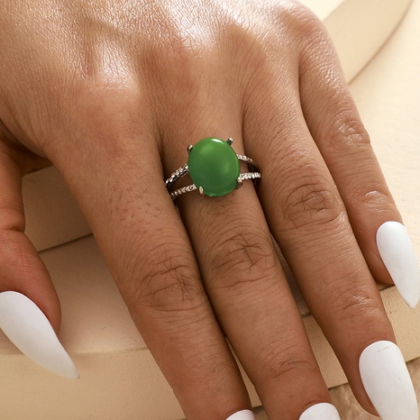 Personalidad de la joyería europea y americana anillos redondos de acrílico de un solo anillo de resina verde simple's discount tags