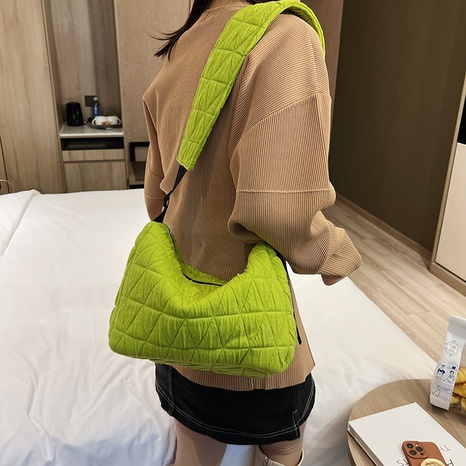 lady trendy all-match messenger bag ins niche fashion shoulder bag's discount tags