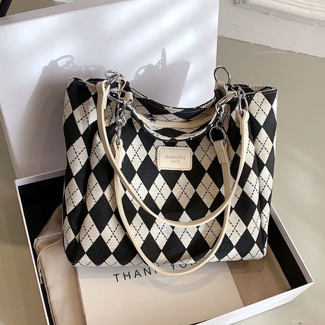 Large-capacity bag handbags new fashion autumn and winter shoulder bag's discount tags