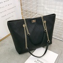 simple largecapacity handbag new trendy rhombus chain solid color shoulder bagpicture7
