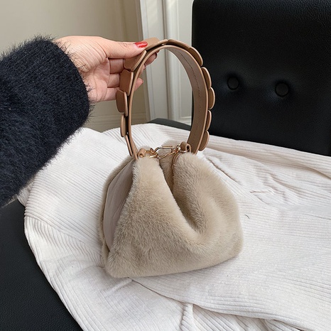 2021 new plush underarm bag chain portable one-shoulder bag autumn and winter bag's discount tags