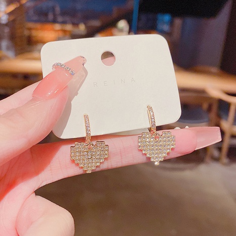 Pendientes en forma de corazón de diamantes de imitación completos geométricos de moda's discount tags