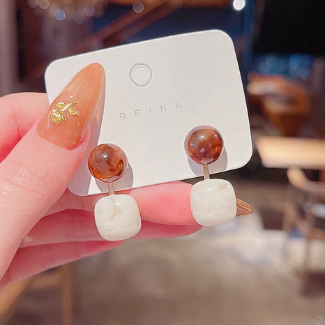 Boucles d'oreilles coréennes en acrylique petit carré atmosphère design rétro's discount tags