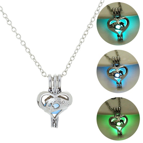 Collier pendentif fête des mères en forme de coeur lumineux multicolore à la mode en gros's discount tags