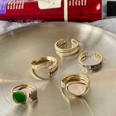 Ring design sense fashion personality niche light luxury emerald ring wholesale