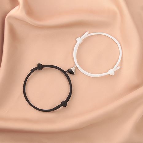 Mode Noir Blanc Coeur Aimant Corde Bracelet Paire Ensemble Bijoux En Gros's discount tags