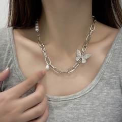Butterfly pearl stitching necklace Korea metal thick chain hip hop clavicle chain female