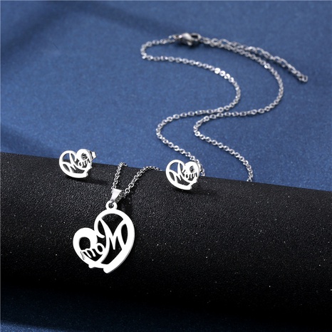 Conjunto de pendientes de collar de acero inoxidable en forma de corazón simple de moda MOM's discount tags