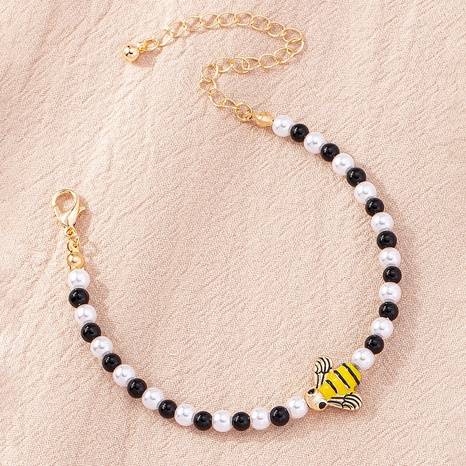 Schwarz-weißes Perlenarmband Mode kleine Biene Armband Großhandel's discount tags