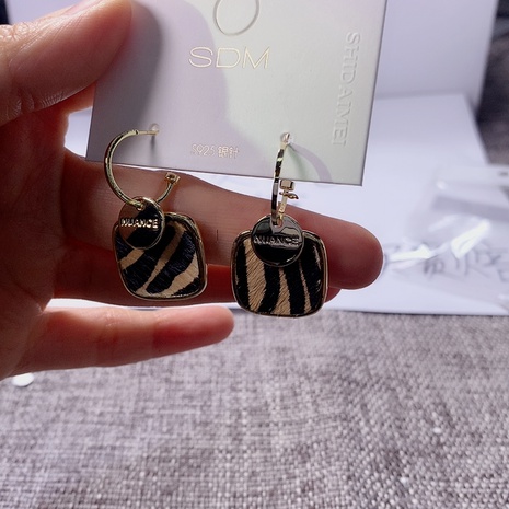 vintage square leopard pattern geometric alloy earrings wholesale NHIQ623497's discount tags