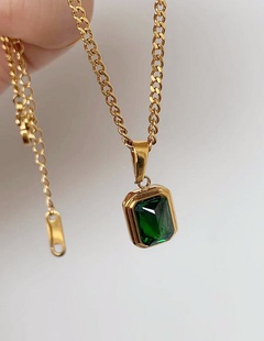 Wholesale retro emerald necklace color treasure pendant gilded titanium stee necklace