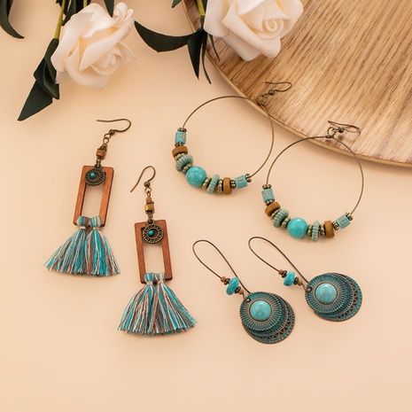 Ensemble de boucles d'oreilles pendantes rétro turquoise à pompon bohème's discount tags