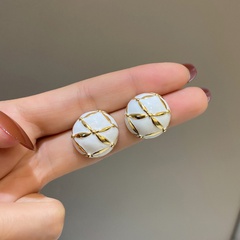 Korean style fashion round earrings simple drop oil earrings