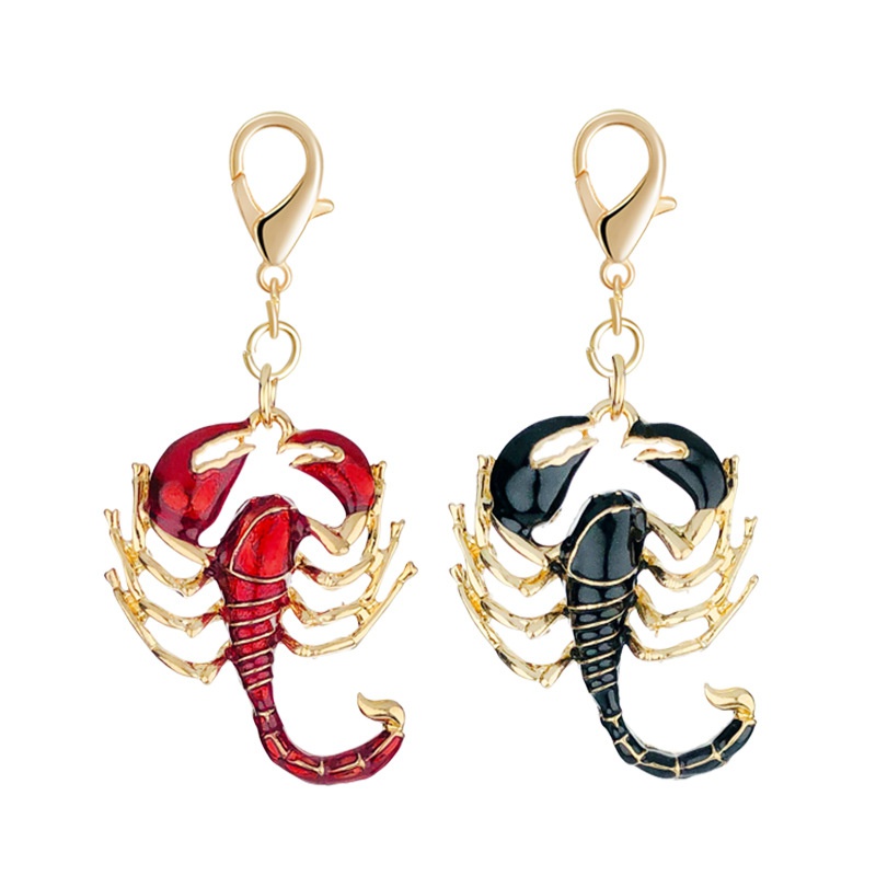 European and American new creative scorpion pendant keychain
