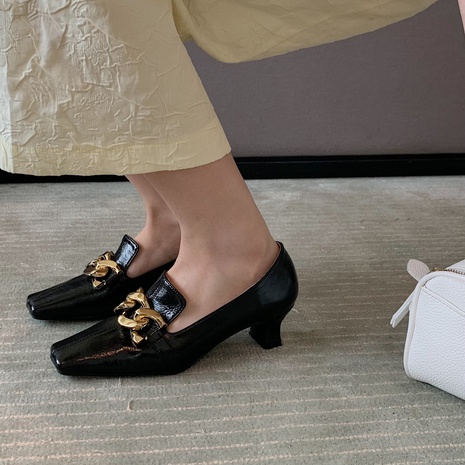 Neue Damenschuhe Mode quadratische Spitze Metallkette weiches Leder einzelne Schuhe dicke Ferse High Heels's discount tags