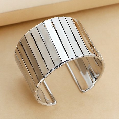 European and American personality metal creative bracelet wholesale's discount tags