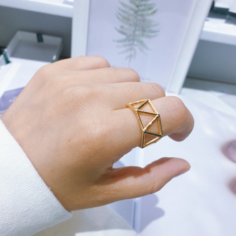 18KGP retro geometric triangle open alloy ring women's discount tags