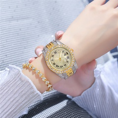 Montre tendance à bracelet clouté de diamants Montre à grand cadran avec calendrier en diamant