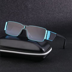 Europäische und amerikanische Punk-Sonnenbrille mit kleinem Rahmen, einteilige Box mit weitem Bein, trendige Outdoor-Sonnenbrille für Herren