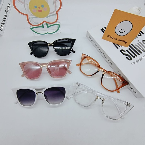 Nuevas gafas de sol de ojo de gato, gafas de sol de sol de tendencia, gafas de sol de montura completa al por mayor NHBA508243's discount tags