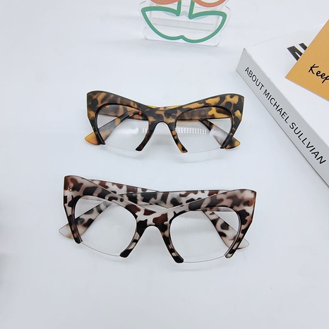 half-frame cat-eye frame flat glasses trendy catwalk street shooting sunglasses's discount tags