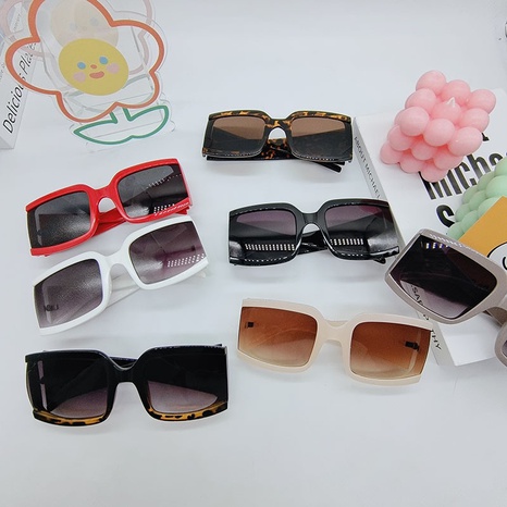 Gafas de sol cuadradas retro de gran marco tendencia de uñas de arroz gafas de pies gruesos NHBA508252's discount tags