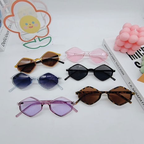 Nuevas gafas en forma de diamante, comercio exterior, moda, gafas de sol poligonales para hombres al por mayor NHBA508257's discount tags