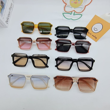 European and American fashion trend retro big box sunglasses foreign trade glasses's discount tags