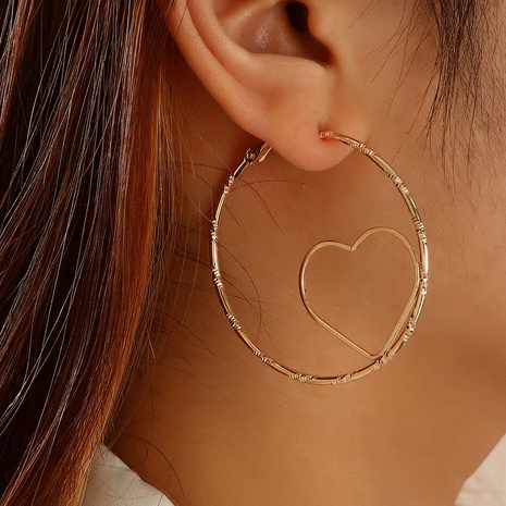 Boucles d'oreilles en forme de cœur en alliage de personnalité simple européenne et américaine's discount tags