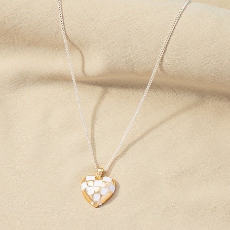 enamel oil dripping three-dimensional heart-shaped pendant heart clavicle chain's discount tags
