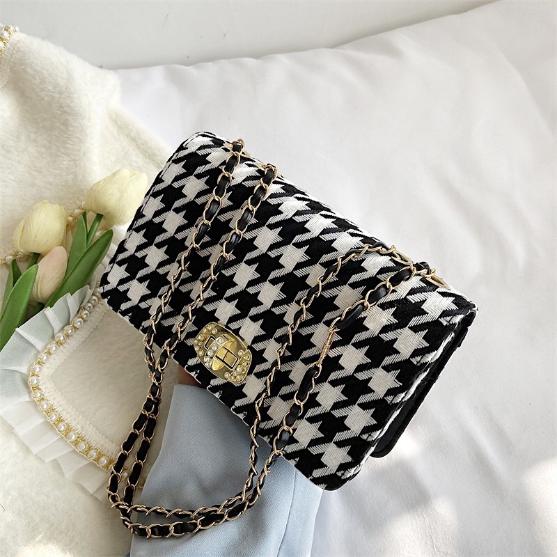 Checkered pattern lock chain small square messenger bag