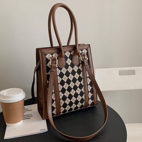autumn and winter new trendy all-match messenger niche shoulder fashion handbag's discount tags