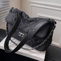 new fashion nylon rhombic chain texture padded coat messenger bag