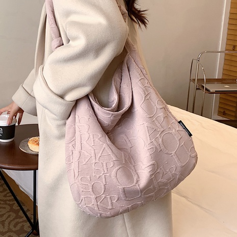 autumn and winter new trendy wild large-capacity shoulder fashionable commuter tote bag's discount tags