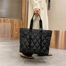 2021 autumn new largecapacity rhomboid portable tote bag female wholesalepicture10