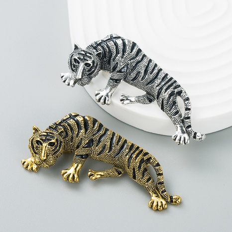 Fashion new personality niche design alloy domineering tiger zodiac brooch's discount tags