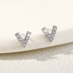 hot sale ins mini V-shaped small zircon stud earrings