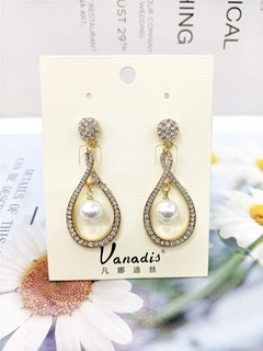 Hollow drop-shaped pearl Fashion atmospheric new retro gentle earrings