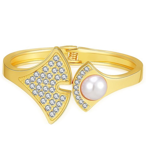 Bracelet en vrac de mode en forme d'éventail de feuille de diamant européen's discount tags