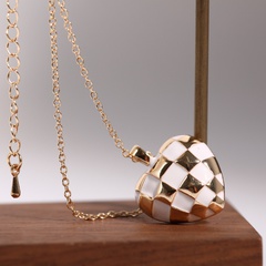 retro checkerboard pendant three-dimensional heart copper gold-plated necklace