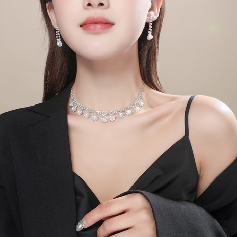 Damenmode Wassertropfen Intarsien Perlenkette Ohrringe Set Großhandel's discount tags