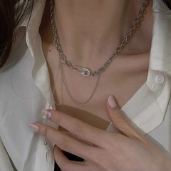 retro metal clavicle chain winding simple wild gender pin necklace