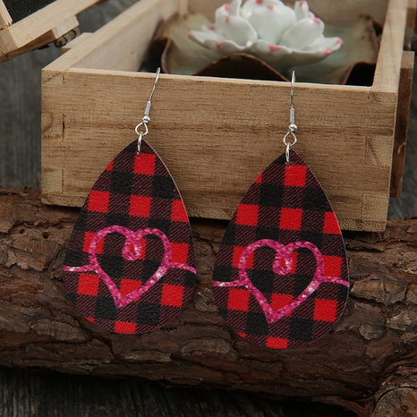 Boucles d'oreilles coeur en cuir en treillis rouge en forme de goutte de la série Saint Valentin en gros's discount tags