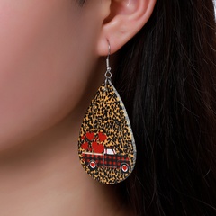 European and American retro water drop leopard print leather earrings