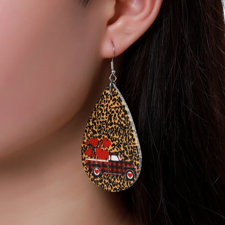 Boucles d'oreilles en cuir à imprimé léopard rétro européen et américain's discount tags